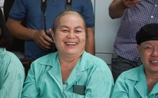 Nụ cười hiếm thấy của những "chiến binh K"