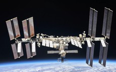 Bị đe dọa bất ngờ, tàu Nga phải khai hỏa "cứu" trạm ISS