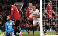 Ngỡ ngàng 2 bàn đá phản, Man United đánh rơi chiến thắng trước Sevilla