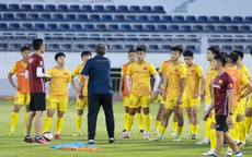 5 tuyển thủ ngồi ngoài trong buổi tập thứ 2 của U22 Việt Nam