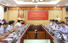 Bồi dưỡng kiến thức về xây dựng Đảng cho người làm báo