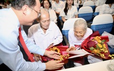 Xúc động nhân vật bước ra từ Cuộc thi viết "Lòng tốt quanh ta"