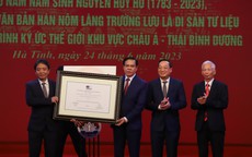 Trao bằng công nhận Văn bản Hán Nôm làng Trường Lưu là di sản tư liệu cho Hà Tĩnh