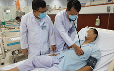 Bỏ qua thủ tục, bệnh viện tuyến huyện cứu kịp một bảo vệ