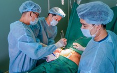 Ôm hận vì nâng cấp "vòng 3"
