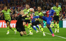 Arsenal thoát hiểm tại sân Crystal Palace, HLV Arteta "đá xéo" trọng tài