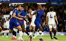 Sterling rực sáng, Chelsea giành chiến thắng đầu tay