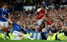 Sao dự bị tỏa sáng, Arsenal giành 3 điểm từ Everton