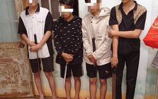 Phát hiện nhóm thiếu niên mang kiếm, người dân báo công an