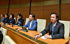 450/477 đại biểu tán thành thông qua Luật Các tổ chức tín dụng