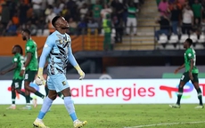 Em họ Onana gây thảm họa, Cameroon thua sốc ở đại chiến trước Nigeria