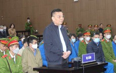 Cựu bộ trưởng Chu Ngọc Anh mỉm cười đáp khi được hỏi "có bị bức cung nhục hình?"