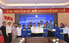 Hiệp hội MTĐT và KCN Việt Nam tặng quà các hoàn cảnh khó khăn do bão số 3