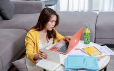 Tân sinh viên và những cú sốc đầu đời: Từ kẹt xe, cháy túi đến stress với cách học mới