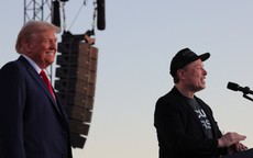 Ông Trump trở lại nơi bị ám sát hụt, có tỉ phú Elon Musk trợ lực