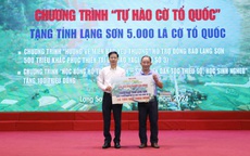 Trao tặng 5.000 lá cờ Tổ quốc, 500 triệu đồng khắc phục hậu quả bão Yagi tại Lạng Sơn