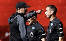 Trọng tài phỉ báng HLV Jurgen Klopp mất việc ở Ngoại hạng Anh