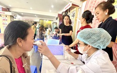 Bình Dương: Soi da, tư vấn làm đẹp cho nữ cán bộ, đoàn viên Công đoàn