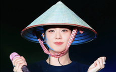 Jisoo của Blackpink quyên góp cho dự án rừng ngập mặn ở Cà Mau
