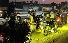 Chặn 40 mô tô trên Quốc lộ 1, phát hiện nhiều xe chạy quá tốc độ