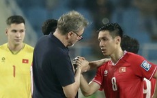 Dàn tuyển thủ gửi lời chia tay HLV Troussier