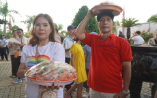 VIDEO: Người dân TP HCM gìn giữ truyền thống dâng lễ ngày giỗ Tổ