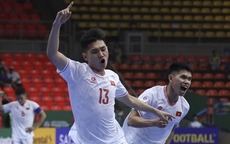 Tuyển futsal Việt Nam thắng Trung Quốc, tạm giữ ngôi đầu