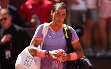 Nadal dừng bước ở vòng 2 Rome Masters, từ chối lễ chia tay