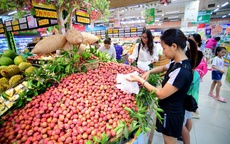 Saigon Co.op bán hết 10 tấn mận hậu trong ngày đầu Lễ hội mận hậu và nông sản Sơn La