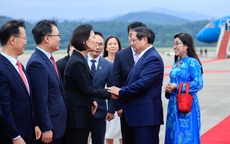 Thủ tướng Phạm Minh Chính và Phu nhân tới Seoul, bắt đầu thăm Hàn Quốc