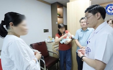 Người phụ nữ 41 tuổi sinh mổ lần thứ 7