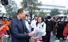 Sinh viên được “bao trọn gói” trên đường về quê đón Tết