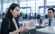 Đang làm thủ tục đi Thụy Sĩ, nữ hành khách “chết đứng” vì lệnh tạm hoãn xuất cảnh 

