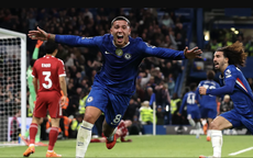 Ngôi sao 18 tuổi lập đại công cho Chelsea, Liverpool mất ngôi đầu bảng