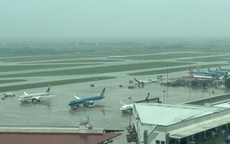 Nguyên nhân 17 chuyến phải bay chờ để hạ cánh xuống Nội Bài