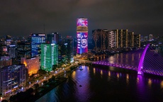 Tòa tháp Saigòn Marina IFC thắp sáng tuần lễ hữu nghị Việt - Anh