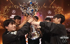 Faker cùng T1 lập cú hat-trick tại chung kết Liên Minh Huyền Thoại