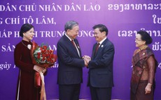 Trao Huân chương Vàng Quốc gia của nước CHDCND Lào tặng Tổng Bí thư Tô Lâm
