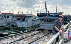Mỏi mòn chờ tiền hỗ trợ, ngư dân Huế "hụt hơi"