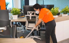 Cuối năm, công nhân tất bật làm thêm