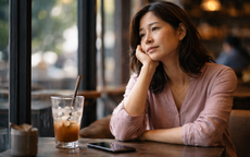 Tuổi trung niên: Khi mọi thứ lung lay