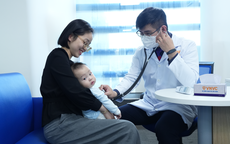 Kháng thể đơn dòng RSV phòng viêm phổi, viêm tiểu phế quản cho trẻ nhỏ được tiêm tại VNVC toàn quốc