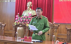 Công bố triệt phá đường dây buôn bán ma túy khủng, thu giữ 2 khẩu súng