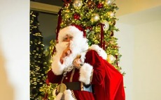 Ronaldo, Haaland và các ngôi sao bóng đá tưng bừng đón Giáng sinh