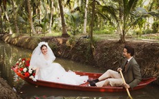 Tài tử Đoàn Minh Tài chèo xuồng "rước vợ về dinh"