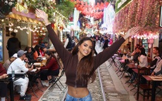 Mỹ nhân Brazil nhận chúc phúc khi được cầu hôn tại Vịnh Hạ Long