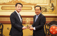 Chủ tịch UBND TPHCM tiếp Thứ trưởng Bộ Đất đai, Cơ sở hạ tầng, Giao thông và Du lịch Nhật Bản