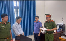 Bắt một cán bộ xã chiếm đoạt hơn nửa tỉ đồng