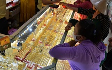 Giá vàng hôm nay 6-12: Vàng thế giới giảm mạnh