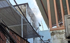 Cháy nhà 2 tầng ở TPHCM lúc sáng sớm, 1 người tử vong